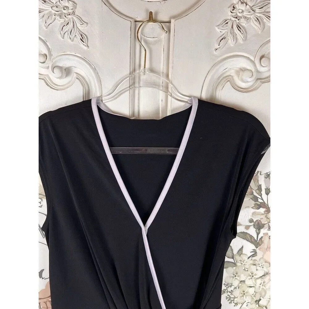 Michael Kors Top Black White Size M NWT $98